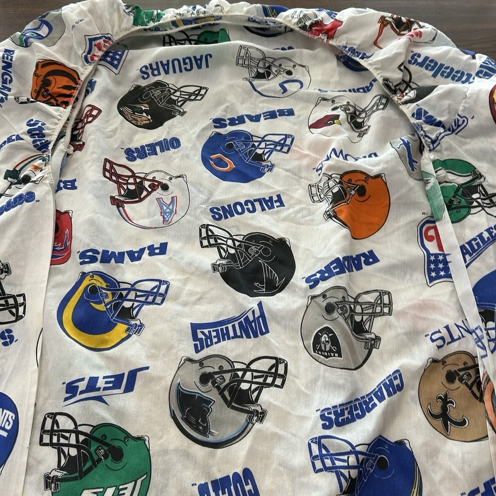 Vintage 1995 NFL Fitted Twin Sheet All-Team Helmet Logo American Football USA
